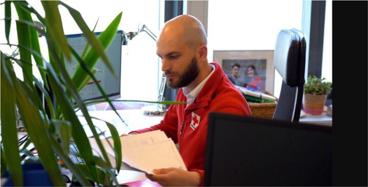 Francisco-Gimeno-cruz-Roja-Islandia