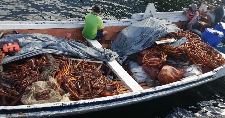 Barco con cobre en Sucre 1