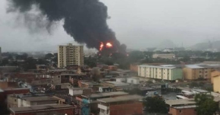 Incendio en la refineria de Puerto La Cruz 1