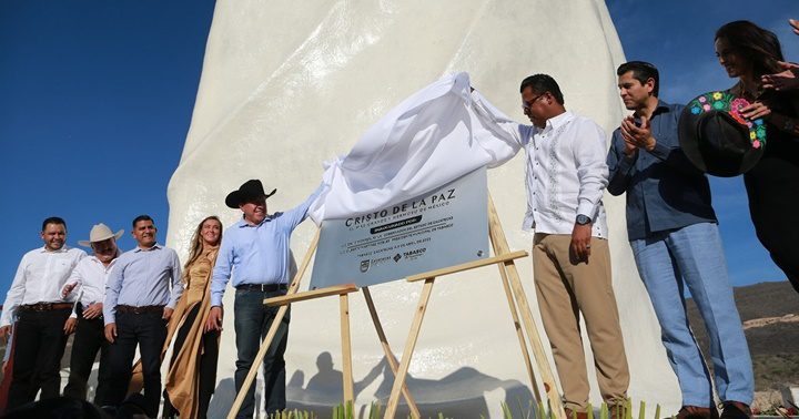 El Cristo de la Paz en Mexico 3