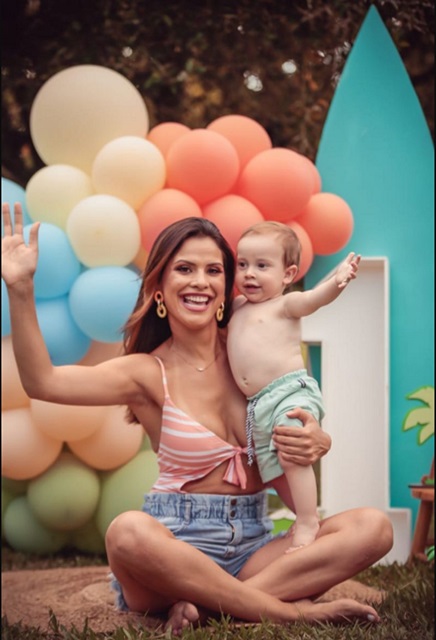 Carem fue la primera mujer en tener un hijo tras el experimento de transposición uterina; Nícolas nació en enero de 2022