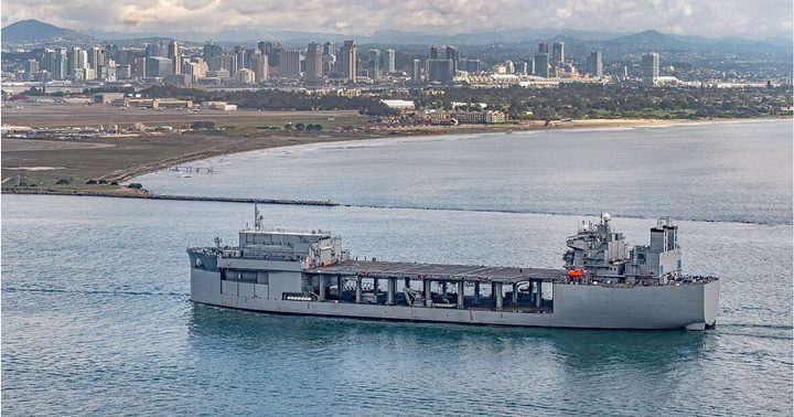 Barco USS John L. Canley
