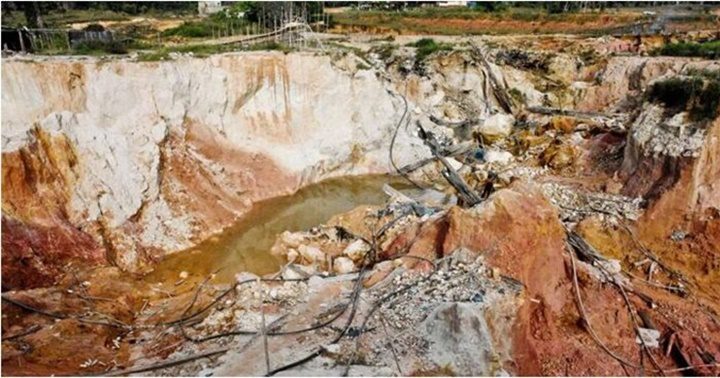 Derrumbe mina ilegal Bolívar 20 2 2024