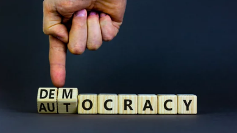 Manual del dictador: cómo convertirse en un tirano y sobrevivir a costa de maltratar al pueblo