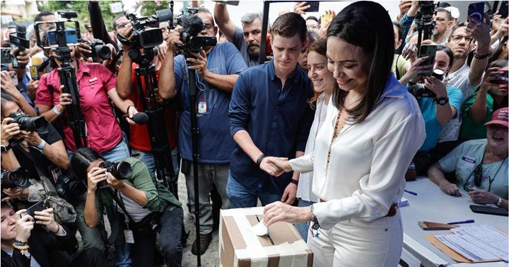 María Corina Machado votado en la primaria