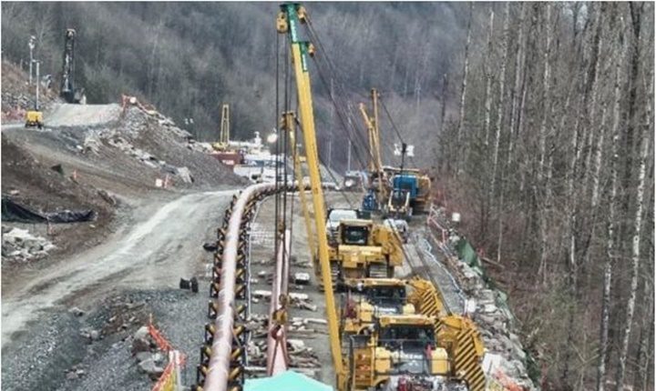 Estados Unidos construye un oleoducto 1