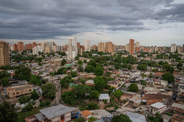 A view of buildings and houses in Maracaibo.