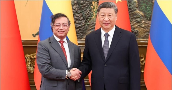 Xi Jinping y Gustavo Petro