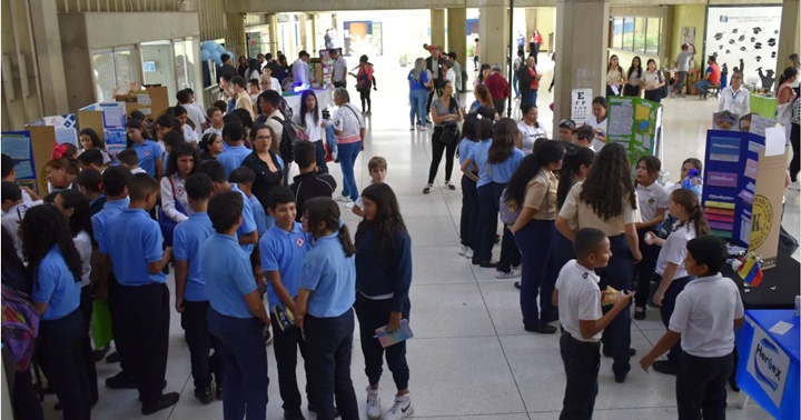 Exposición científica UPEL Lara 2025