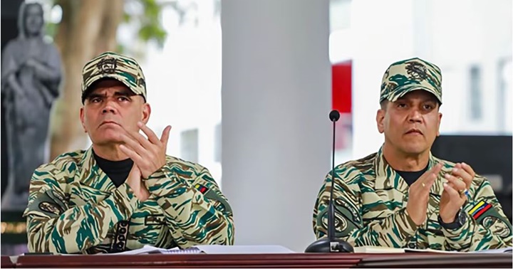 Vladimir Padrino López y Domingo Hernández Lárez