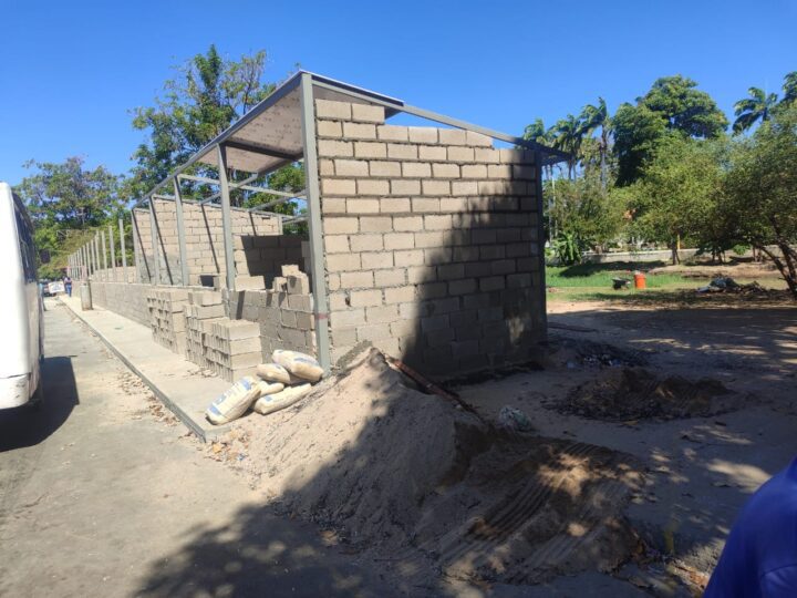 Edificación que tapa el paisajismo del Rio