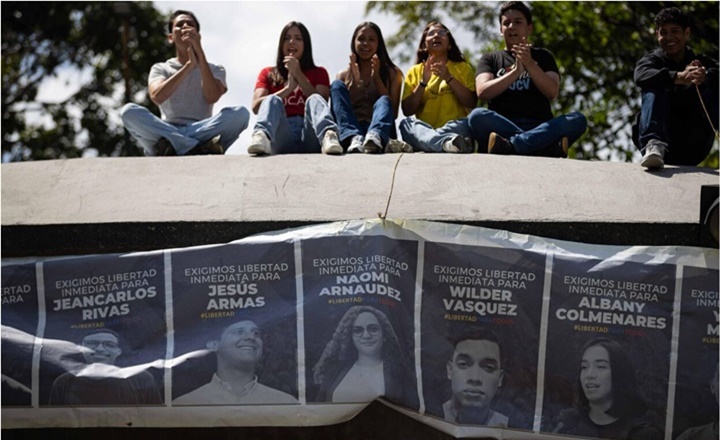 Estudiantes como presos políiticos