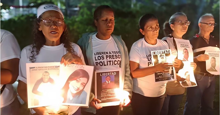 Familiares de presos políticos militares