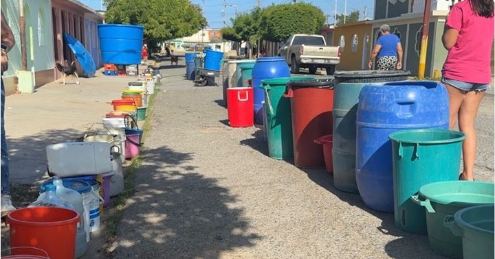 Los cumaneses aprenden a vivir sin agua por tubería Los cumaneses aprenden a vivir sin agua por tubería